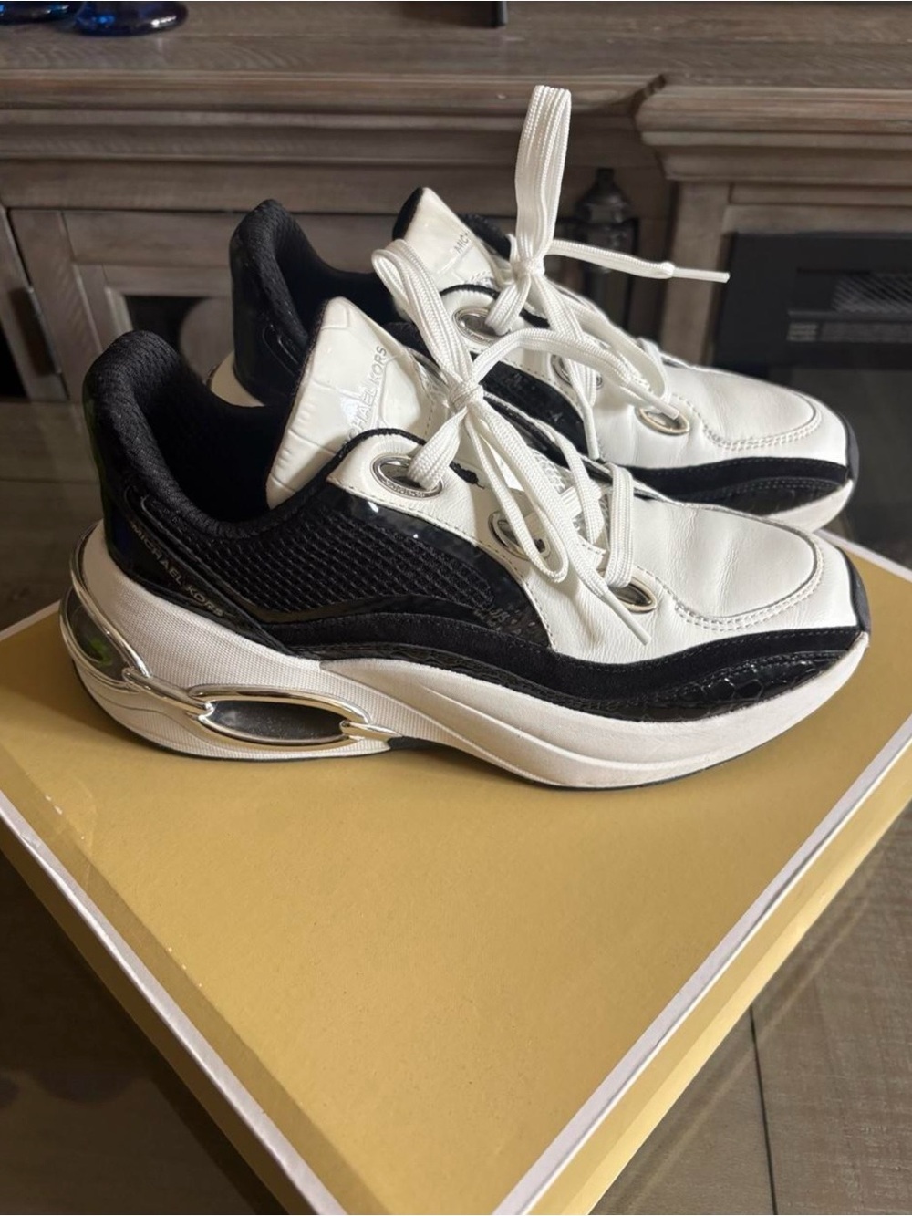 Micheal Kors Sneakers